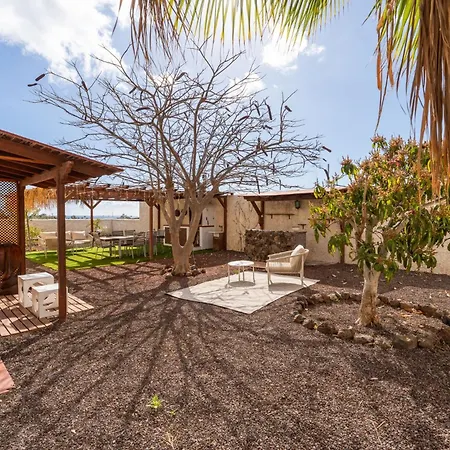 Casa Linda בית נופש *